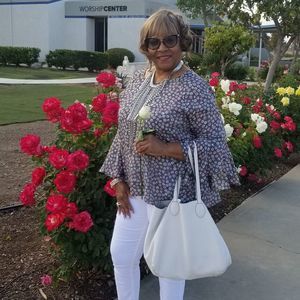 Meet your Posher, Linda